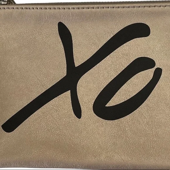 Banana Republic XO Metallic Gold Tone Wristlet Clutch - Picture 3 of 6